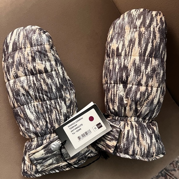 NWT Isabel marant Terka ski mittens (anthracite color) - Picture 5 of 6